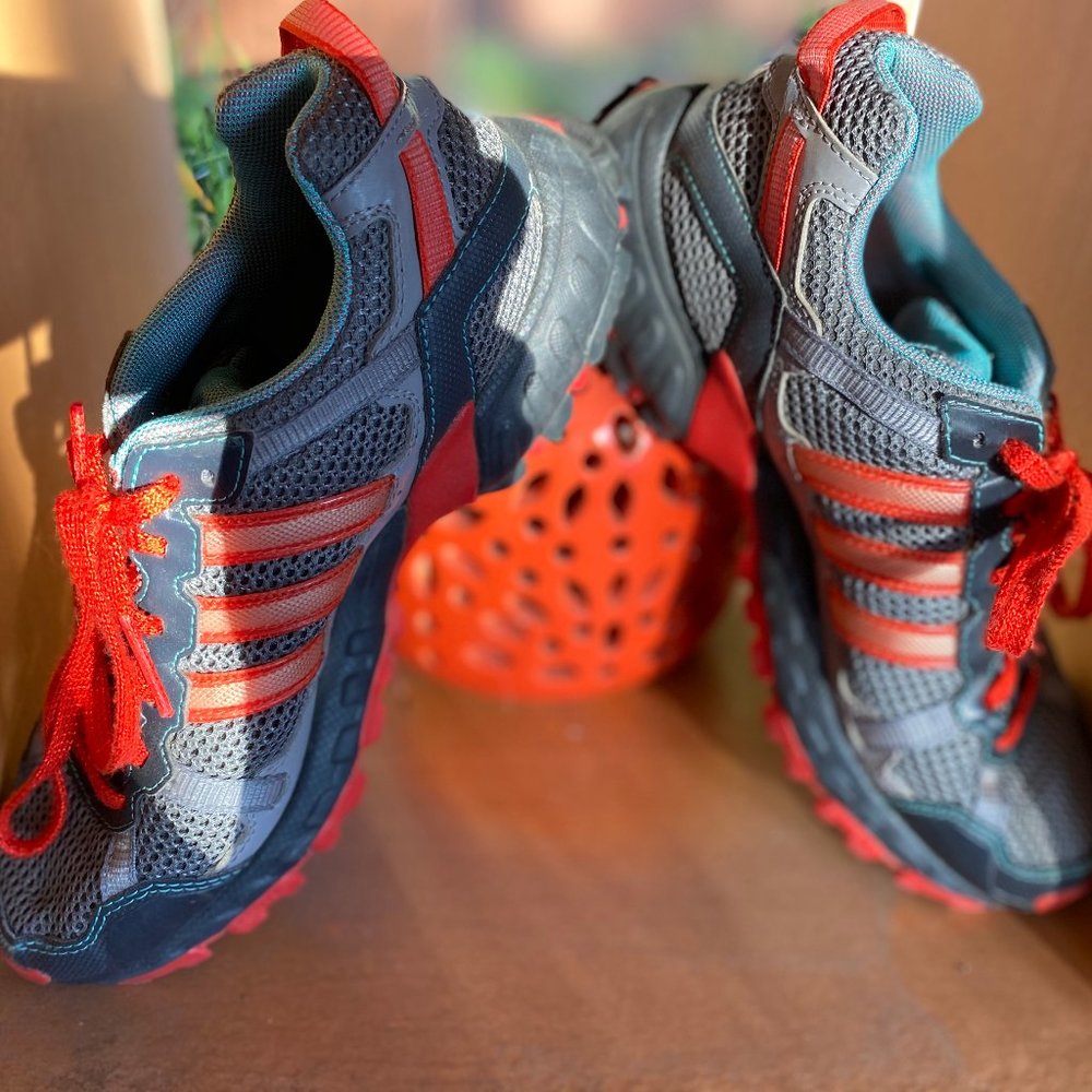 Cali Threads & Treads